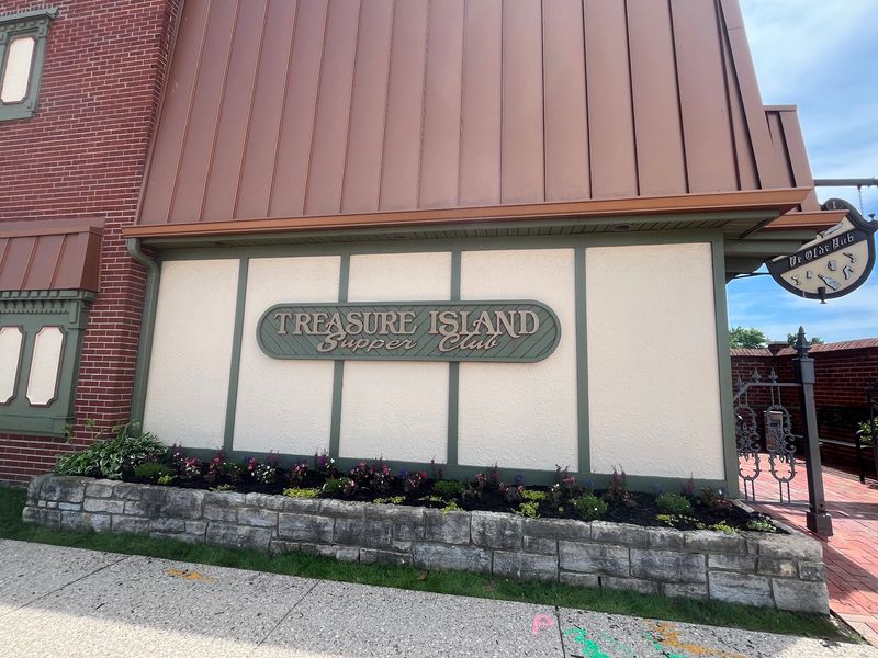 Treasure Island Supper Club, Moraine, OH Treasure Island Supper Club, Moraine, OH