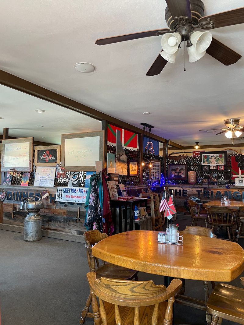 Triangle Restaurant, Sweet, ID