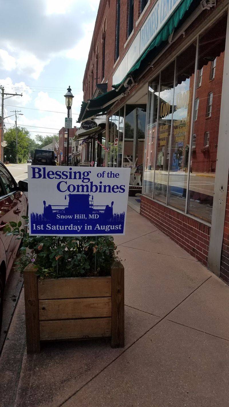 Two Thousand Neighbors and a Shucking Counter