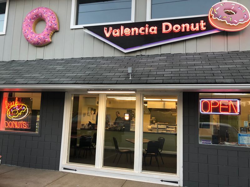Valencia Donut Co., Valencia, PA