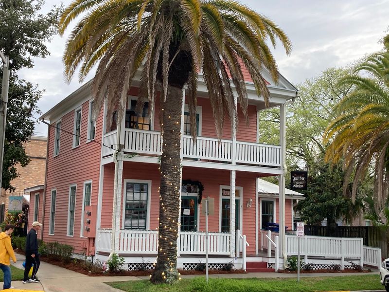 Victorian Homes That Steal the Show