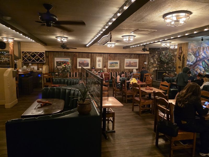 Western Vibe Meets Intimate Dining