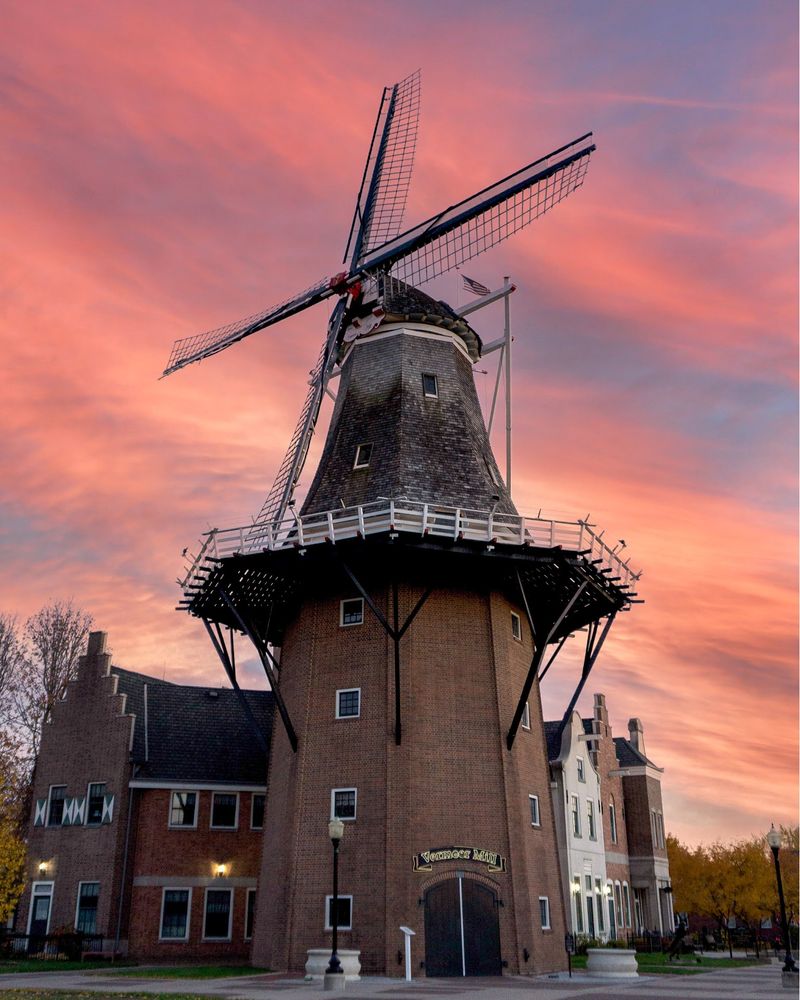 Where Dutch Iowa Comes to Life