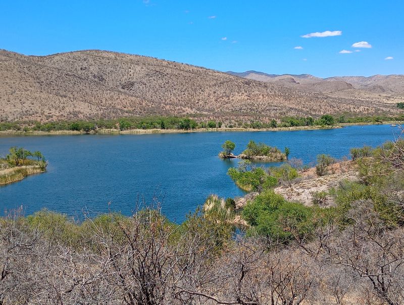 Where This Hidden Lake Actually Sits