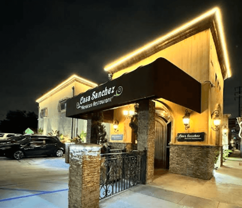 Where This Mar Vista Favorite Calls Home