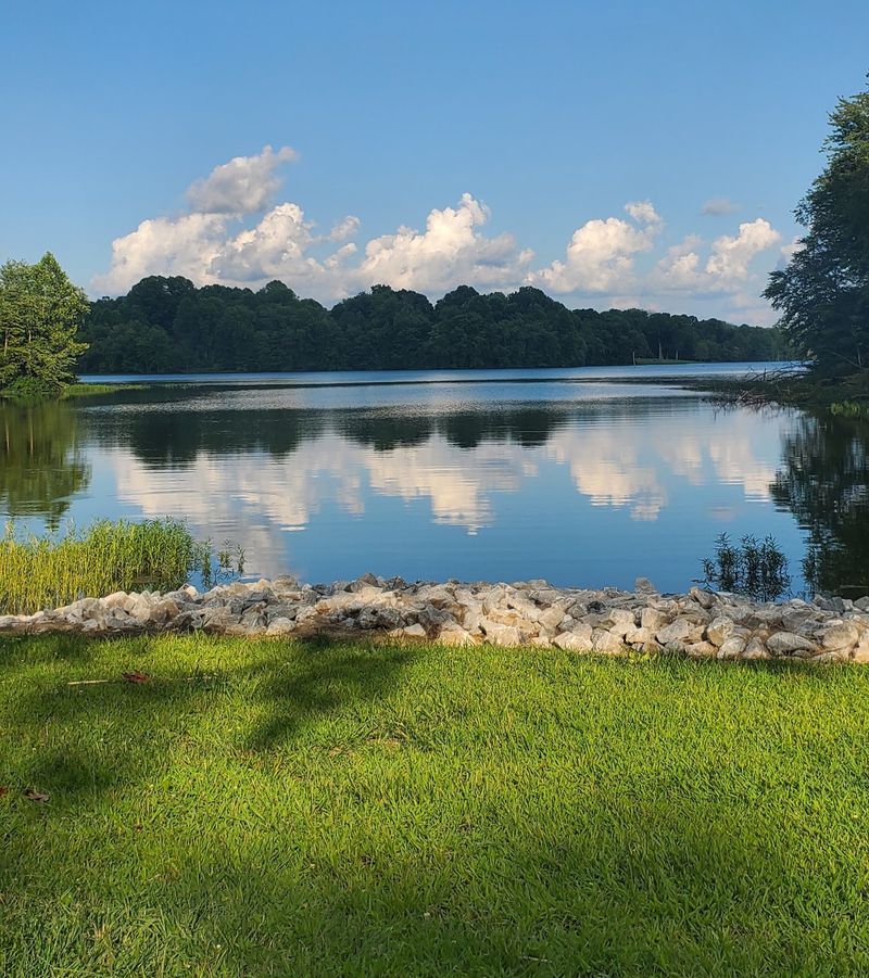 Where This Quiet Reservoir Actually Sits