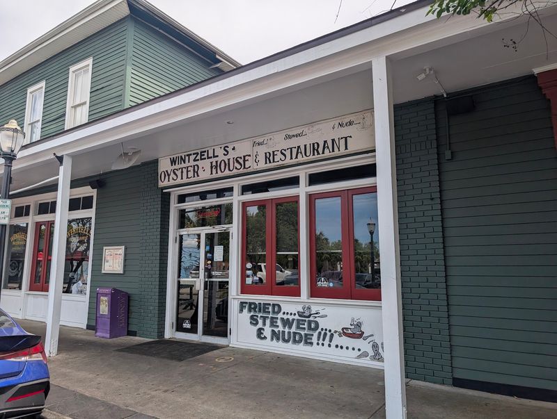 Where To Find This Downtown Landmark Where To Find This Downtown Landmark