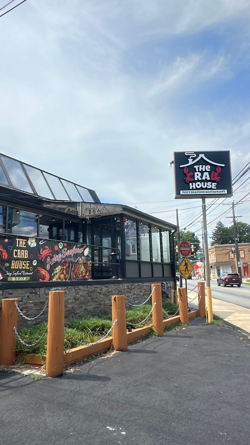 Where To Find This Seafood Haven Where To Find This Seafood Haven