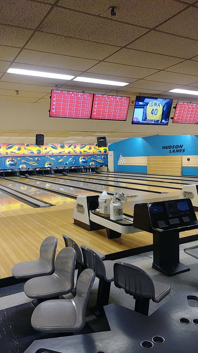 Where To Find This Time-Capsule Bowling Spot Where To Find This Time-Capsule Bowling Spot