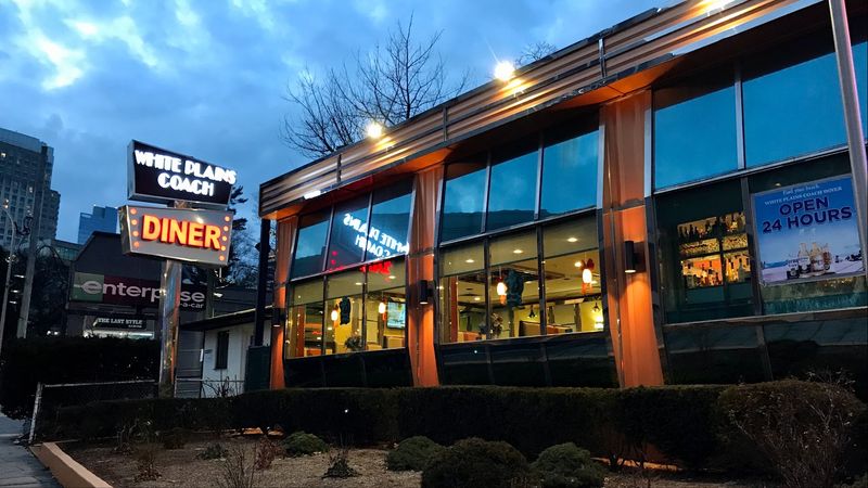White Plains Coach Diner, White Plains, NY White Plains Coach Diner, White Plains, NY