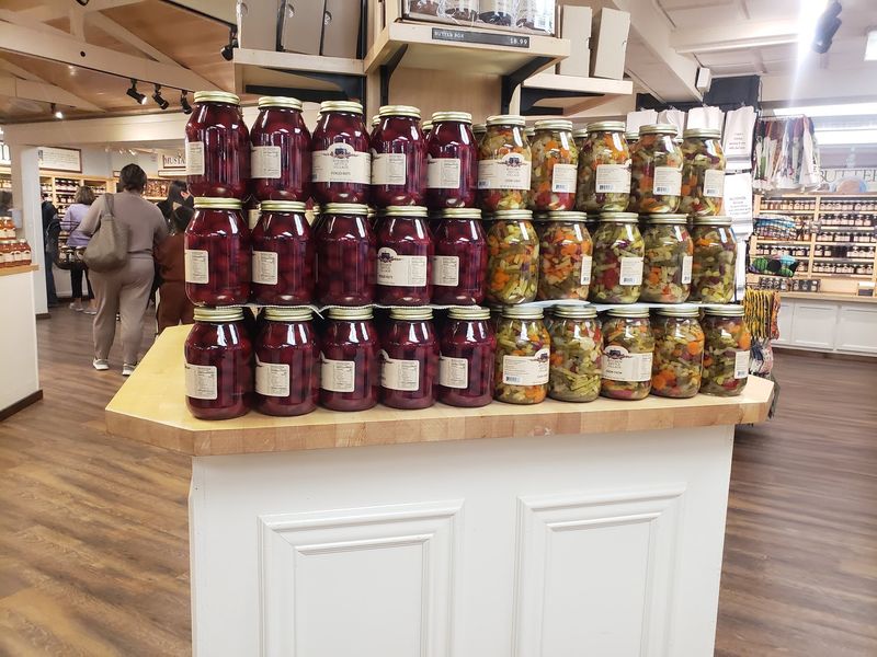 Why This Amish Market Keeps People Coming Back