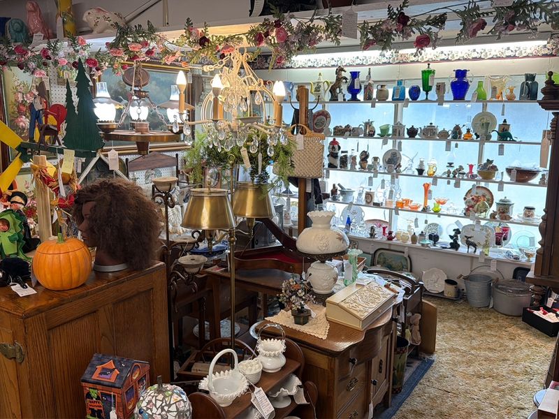 Why This Antique Mall Stays Worth the Trip