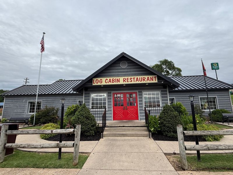 Why This Cabin Keeps Drawing Folks Back Why This Cabin Keeps Drawing Folks Back