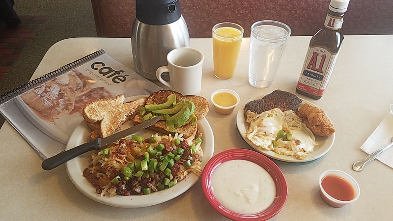 Why This Cafe Keeps Its Regulars Coming Back Why This Cafe Keeps Its Regulars Coming Back