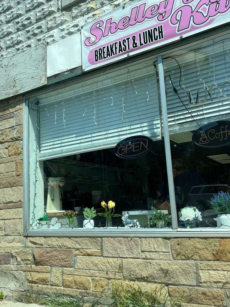 Why This Little Diner Wins Hearts Why This Little Diner Wins Hearts