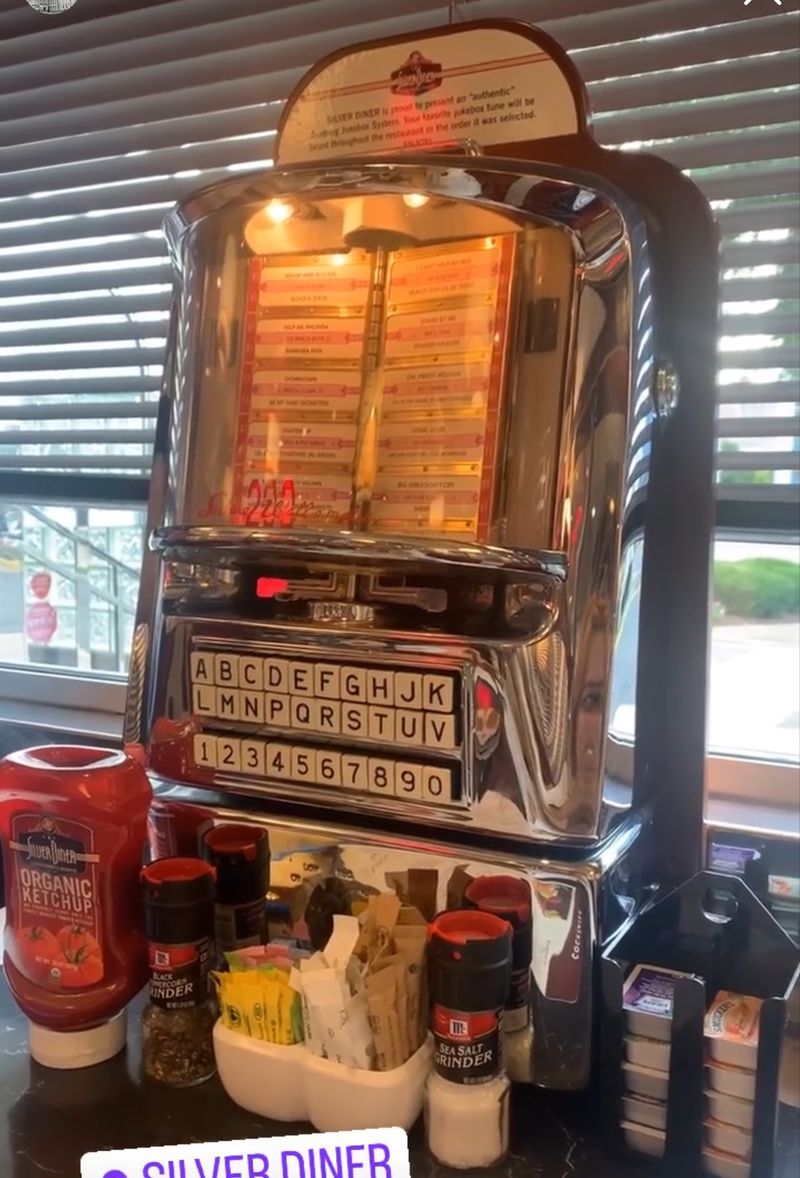 Why This Retro Diner Keeps Winning People Over Why This Retro Diner Keeps Winning People Over