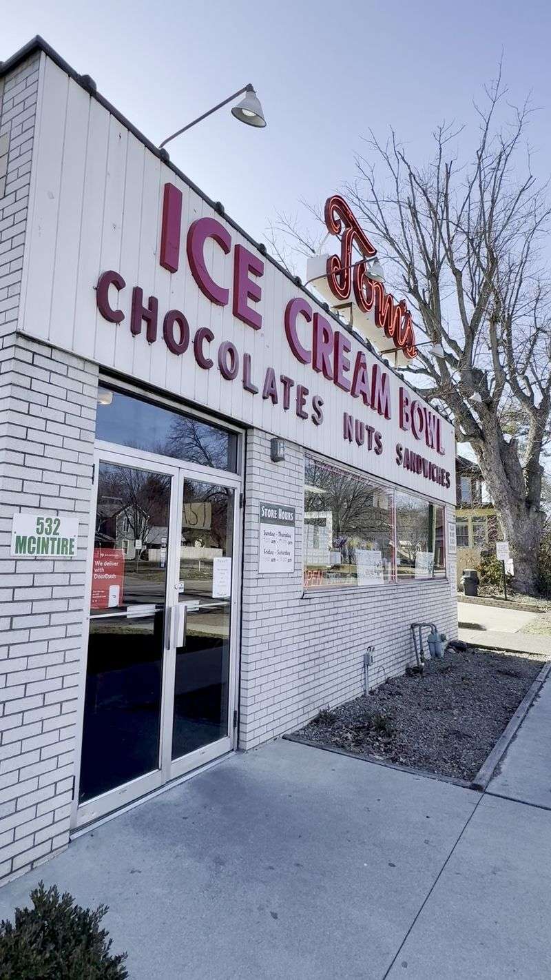 Why This Zanesville Classic Earns the Detour