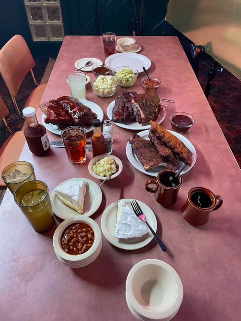 Why the Old Memphis Pig Sandwich Still Matters