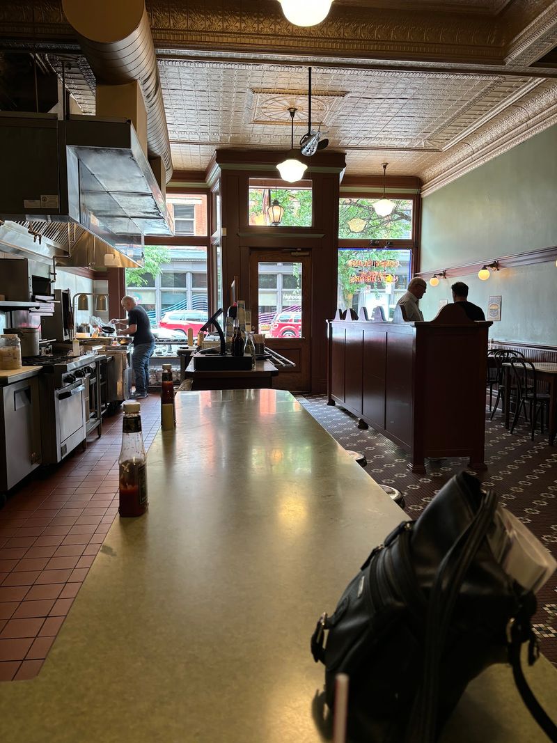 Why the Stools Stay Full Why the Stools Stay Full