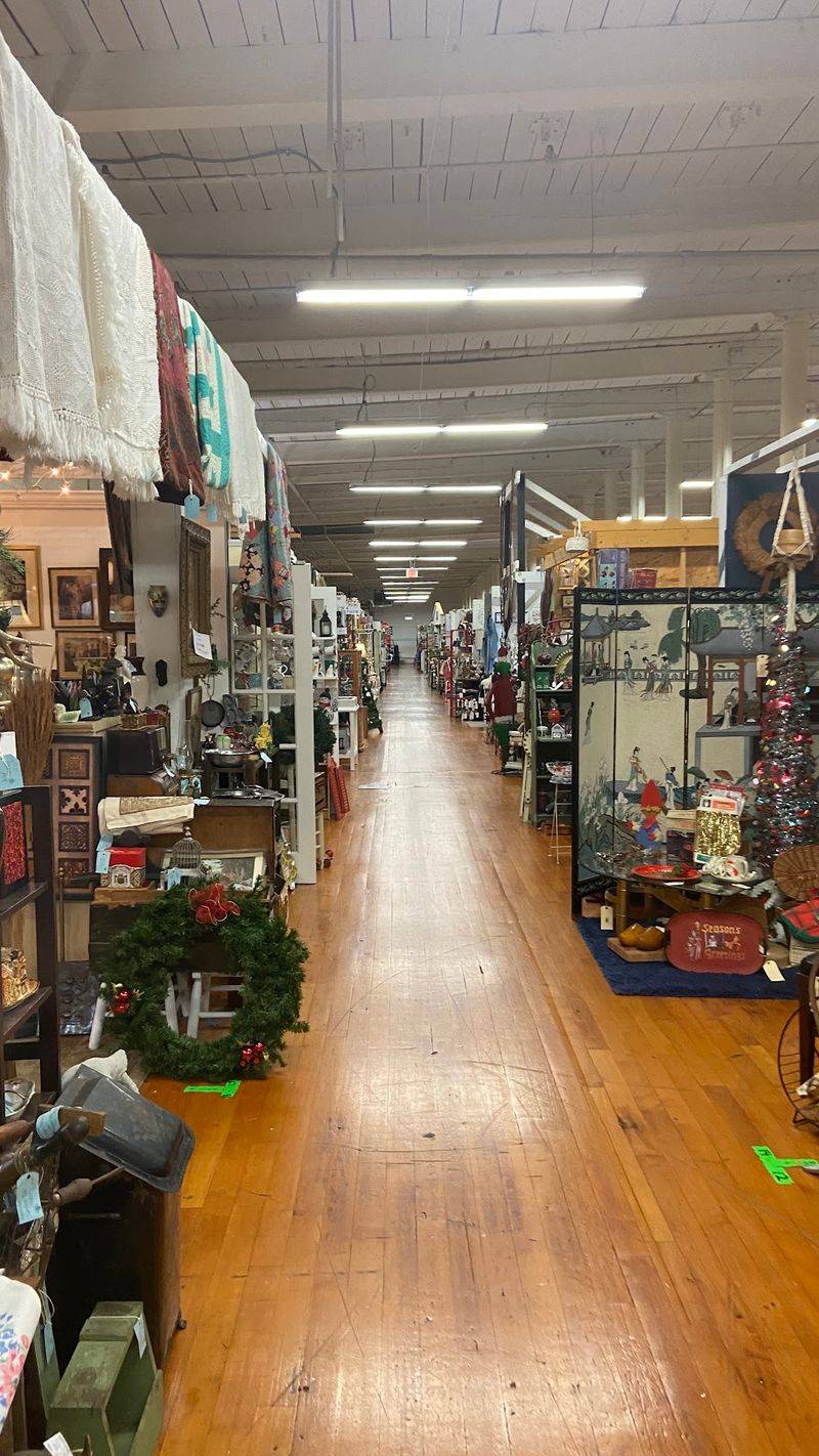 Wide Aisles And A Clean, Bright Layout Wide Aisles And A Clean, Bright Layout