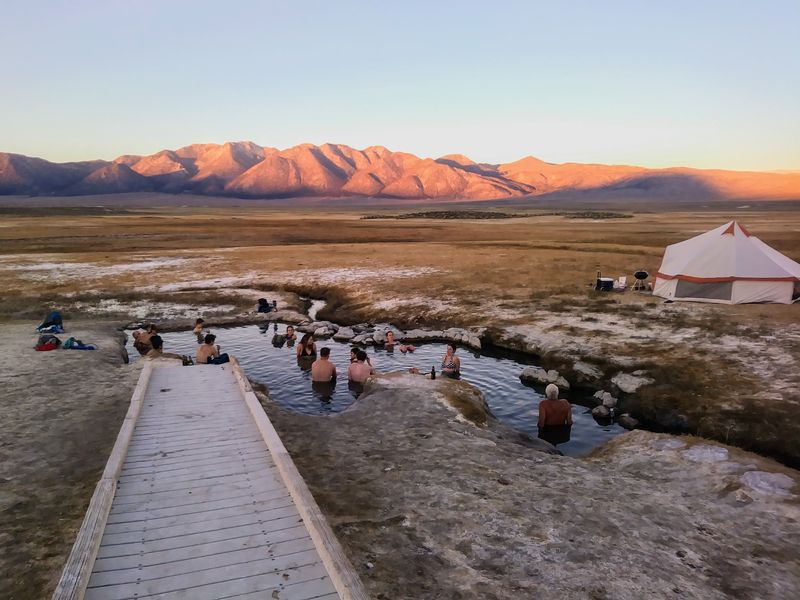 Wild Willy's Hot Springs, Mammoth Lakes
