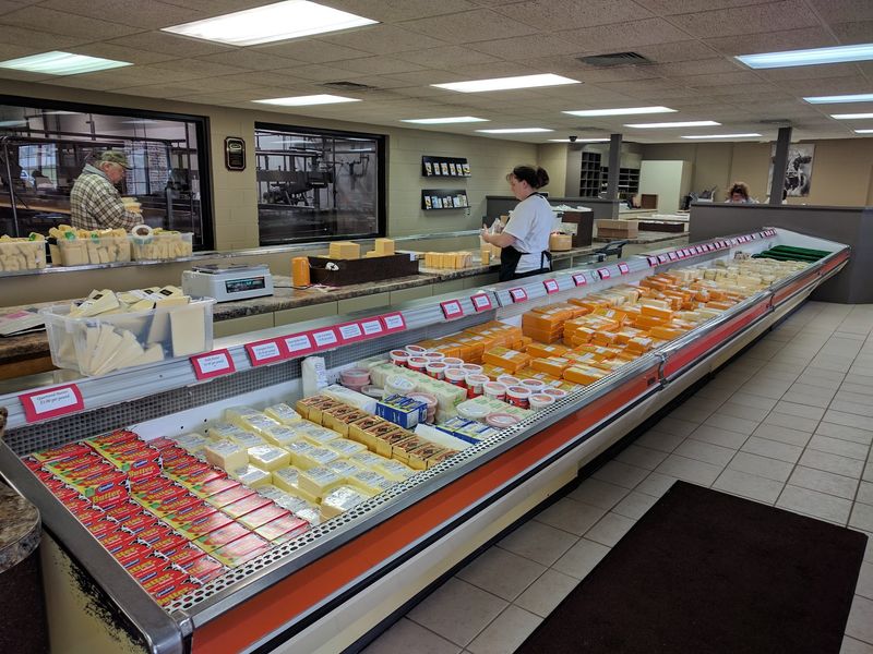 Wisconsin Dairy State Cheese Company, Rudolph, WI