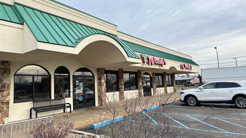 Woody's Oasis, various Michigan locations