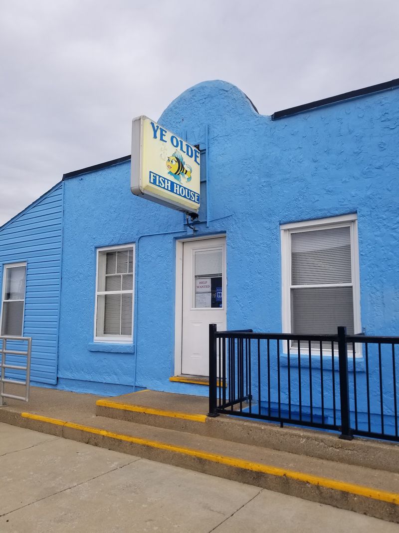 Ye Olde Fish House, Columbus, IN