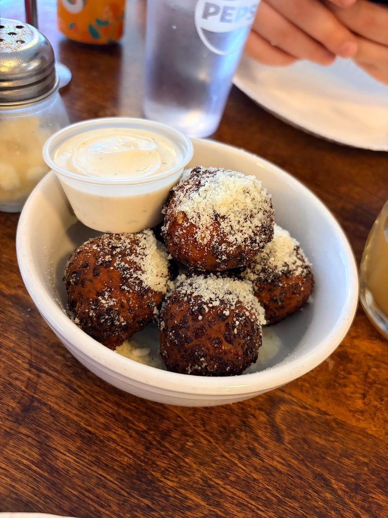 Zeppole Oreo Dessert to Close the Meal