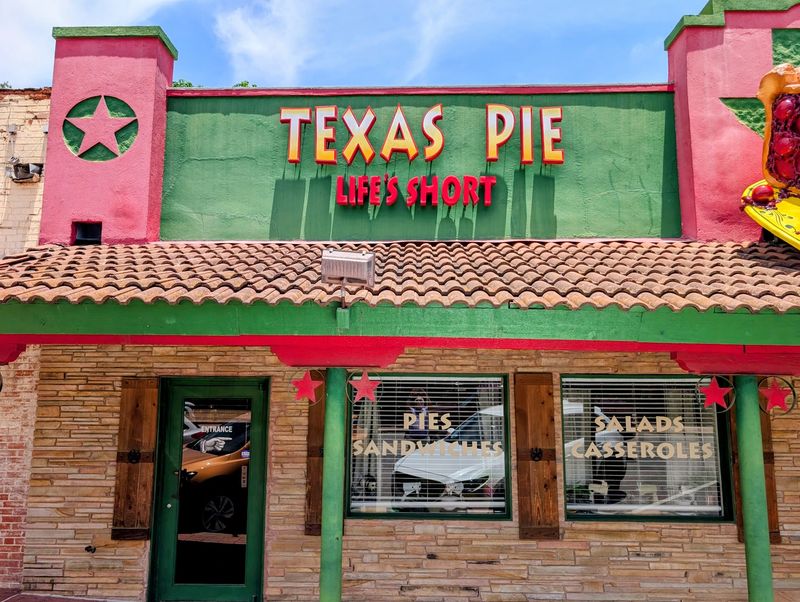 Seven Texas Pie Shops Bake The Slices Locals Reserve Whole Ahead Of Time
