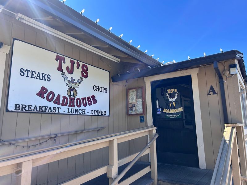 Just Off The Highway In California’s Sierra Foothills, This Old-Fashioned Roadhouse Is A Local Favorite For A Hearty Breakfast