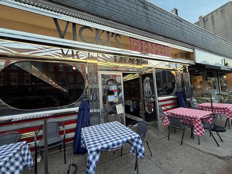 Slide Into A Cozy Booth At This Retro New Jersey Diner For Taylor Ham Breakfasts From Another Era