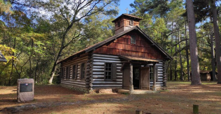 These 8 Texas Cabins In The Pines Give You A Quiet Weekend Deep In The Woods