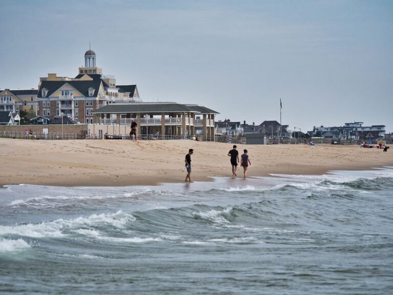 People Slow Down And Live Well Among This Quiet New Jersey Shore Town’s Victorian Homes