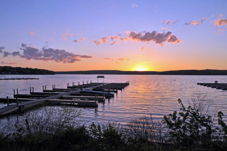 This Quiet Pocono Lake Town Gives Retirees A Peaceful Waterfront Life Without The Big Price Tag