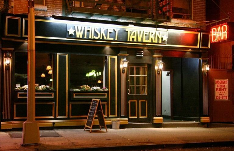 People Cross New York For The Beef On Weck At These 8 Old-School Taverns