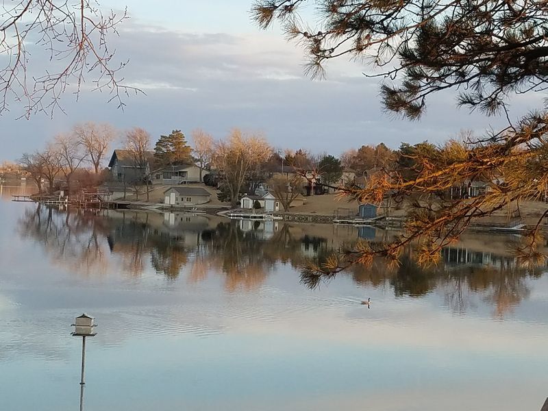 This Peaceful Kansas Lake Town Is Becoming A Favorite Among Retirees For Its Slower Pace