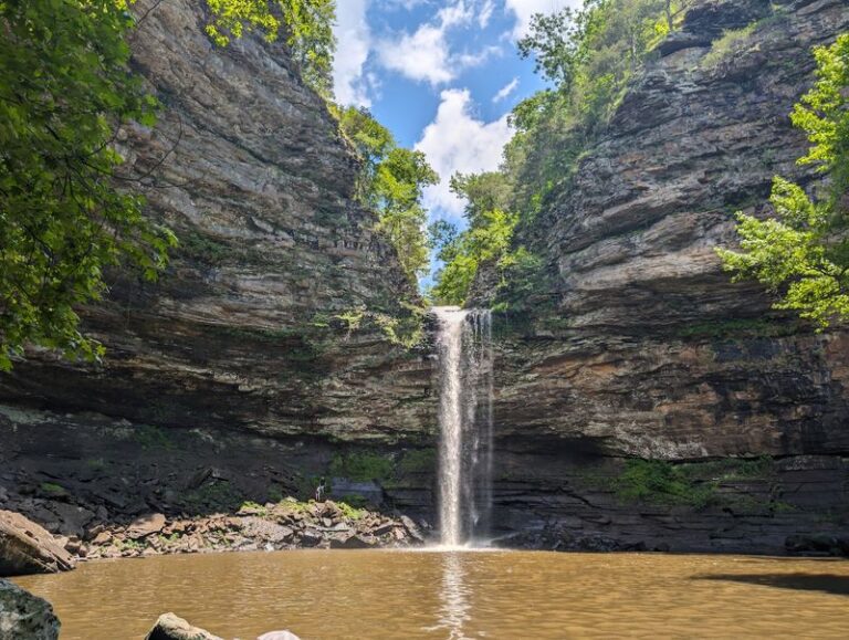 This Hidden Arkansas State Park Is Where Peace And Scenic Beauty Come Together