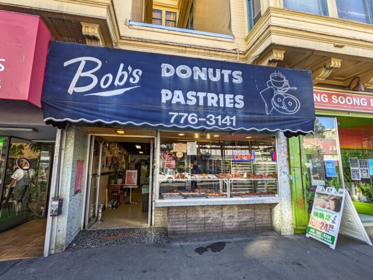 This Old-School California Donut Shop Has Been Frying Buttermilk Bars Locals Line Up For Since 1958