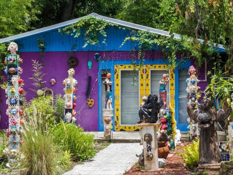 Wander The Colorful Galleries And Cafes Of This Charming Little Artisan Village In Florida For An Easy, Relaxing Day Trip
