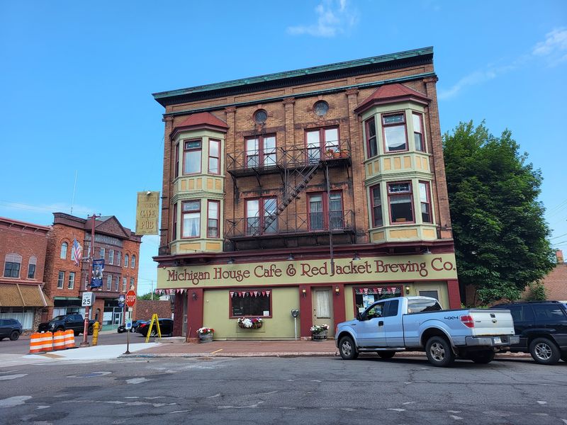 Order A Pint And A Cornish Pasty At This Historic Calumet Pub Deep In Copper Country