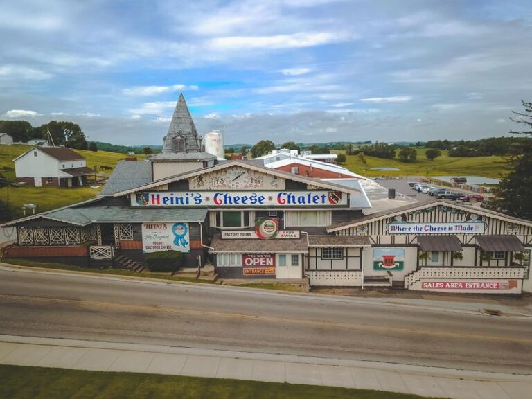 Ohio Cheese Lovers Make The Drive To These 7 Cheese Destinations
