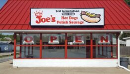 9 Illinois Hot Dog Joints That Still Heap On the Chili and Onions Like Always