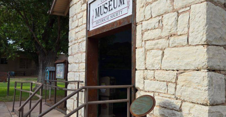 This Peaceful Arizona River Town Is Where You Trade the Rush for Small-Town Charm