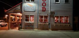 This Family-Run New Jersey Seafood Spot Has Been Serving Fried Clams The Same Way Since 1981