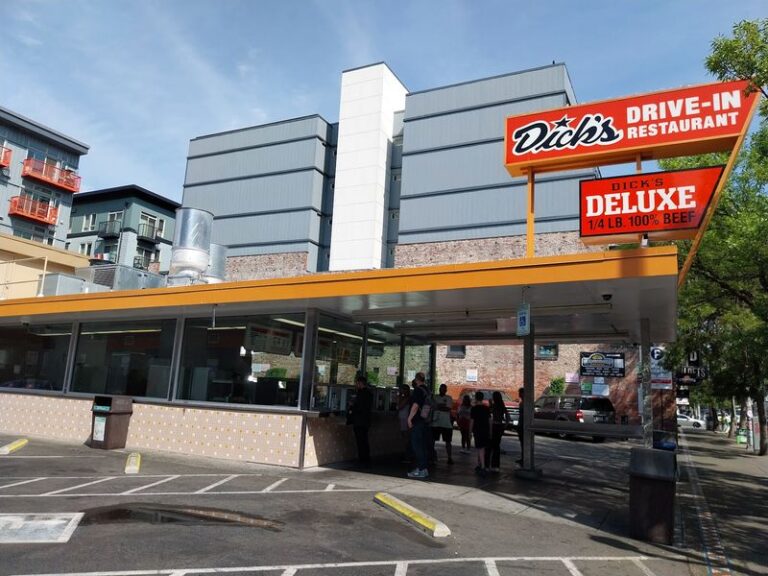 Since 1938, Dick’s Drive-In Has Been Serving Seattle Burgers And Fries For Pocket Change