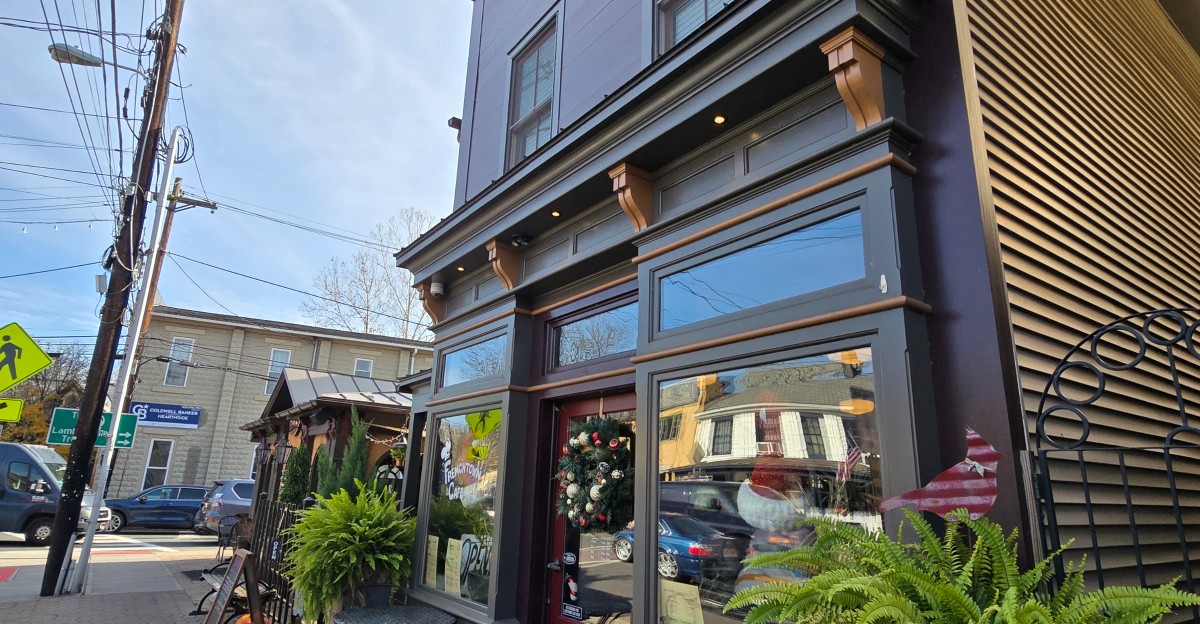 Wander The Cozy Shops And Bakeries Of Frenchtown For An Easy Delaware River Day Trip