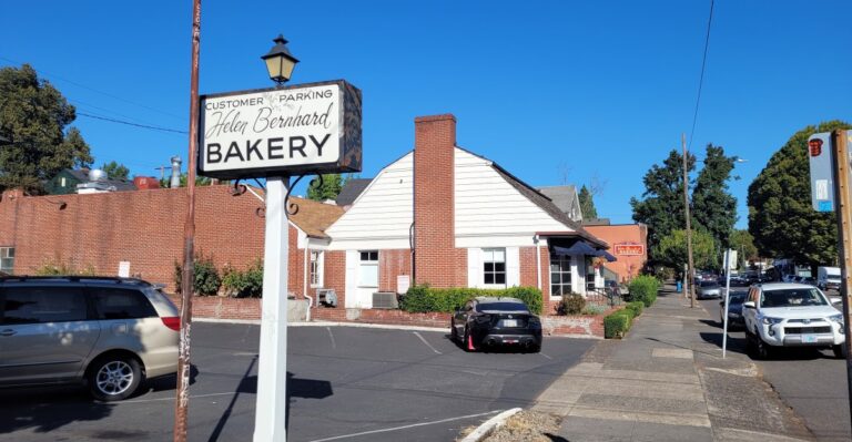 Since 1940, This Portland Doughnut Counter Has Fried Old-Fashioneds Before Sunrise
