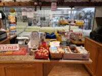 You Can Watch Cheese Being Made Through The Window At This Amish Country Creamery