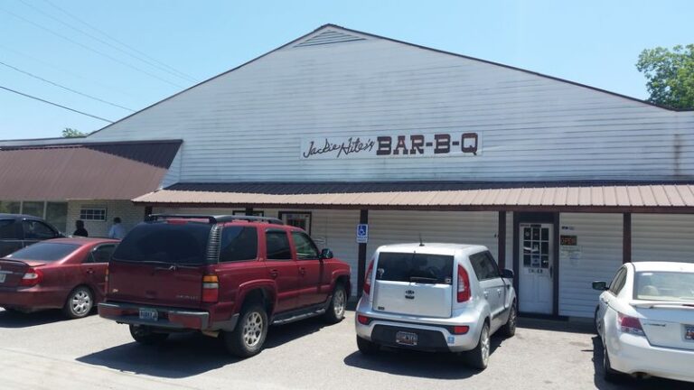 People Cross The State For The Liver Nip And Rice At This Beloved Batesburg-Leesville Pit